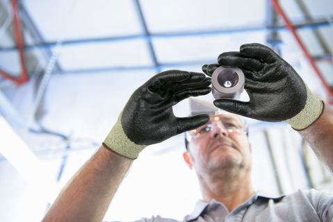 HyFlex® 11-550 - GloveSaver.com